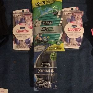 Schick Razor Bundle